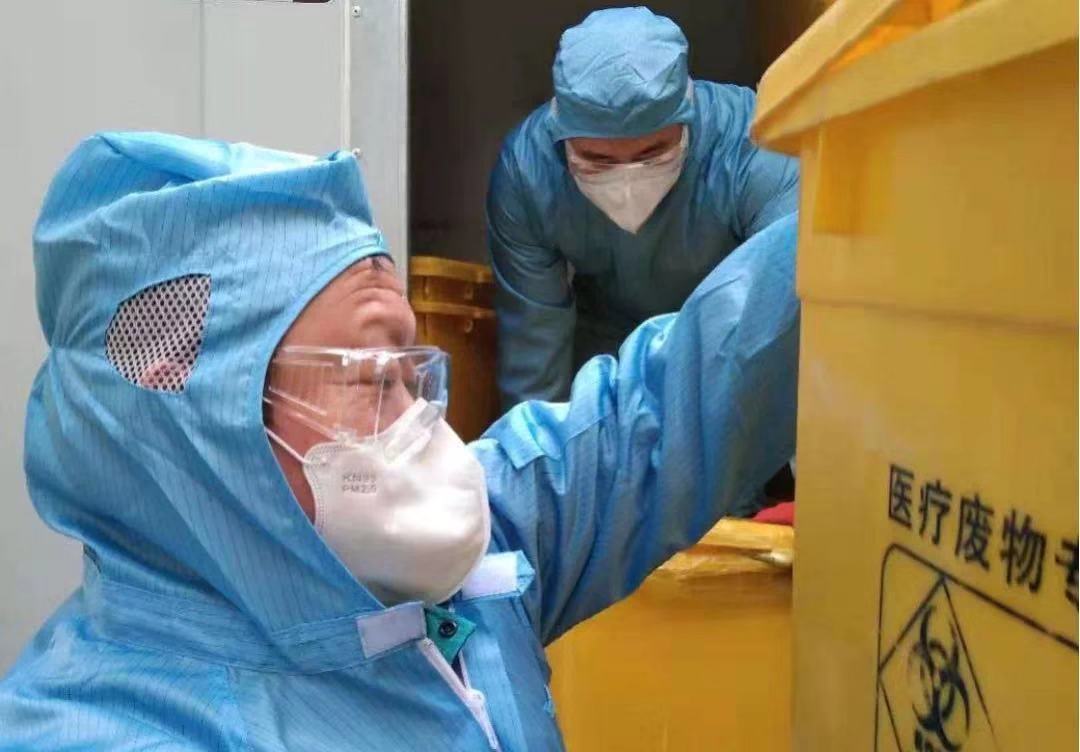 宿州醫(yī)廢項(xiàng)目轉(zhuǎn)運(yùn)現(xiàn)場(chǎng).jpg 宿州醫(yī)廢項(xiàng)目轉(zhuǎn)運(yùn)現(xiàn)場(chǎng).jpg